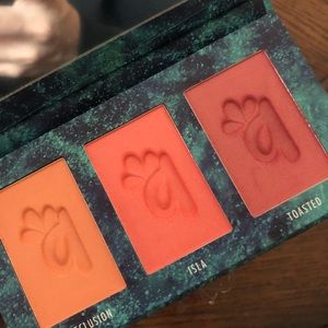 4/$25 ✨ Blush trio